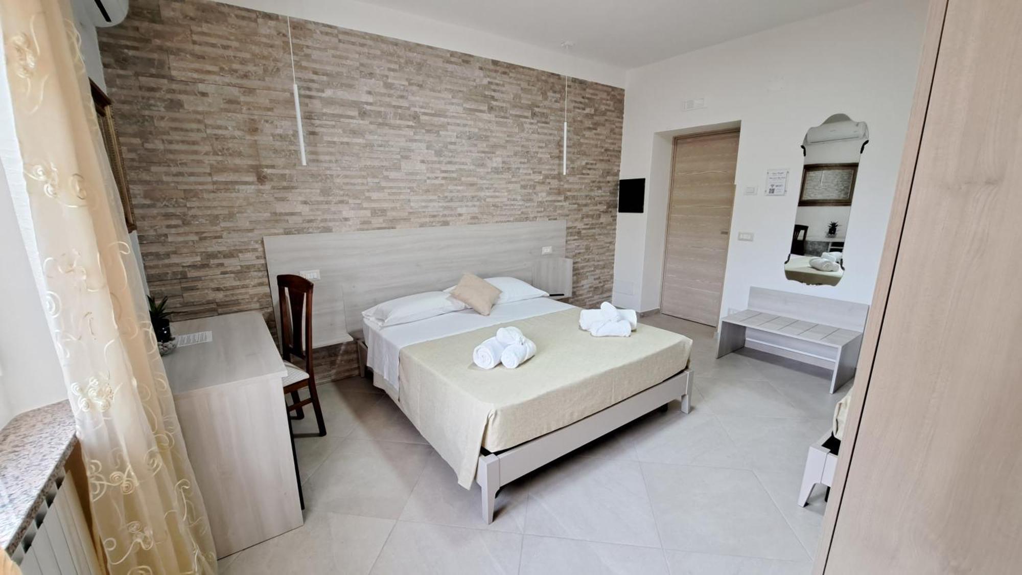 Hera Tropea Rooms Экстерьер фото