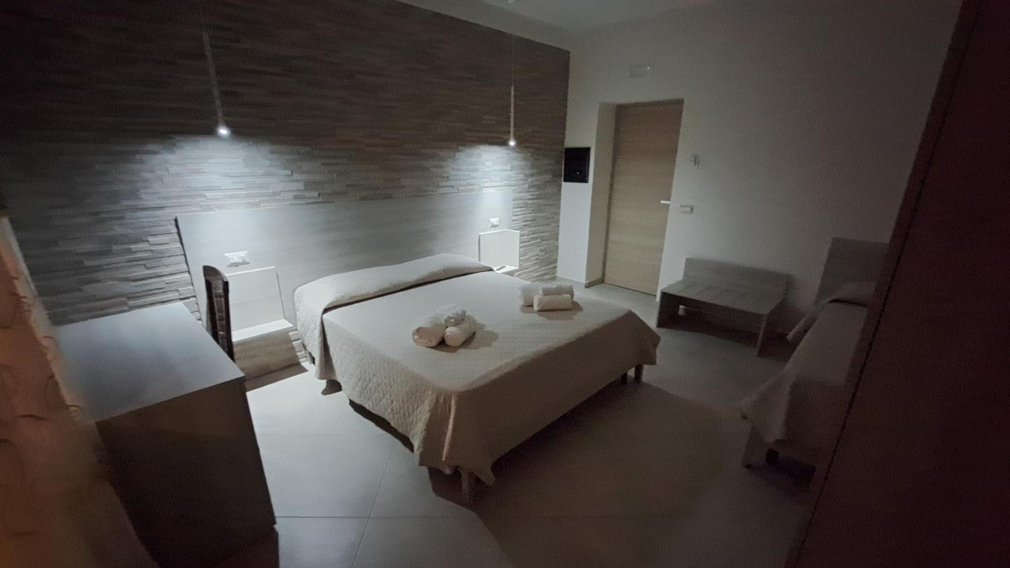 Hera Tropea Rooms Экстерьер фото