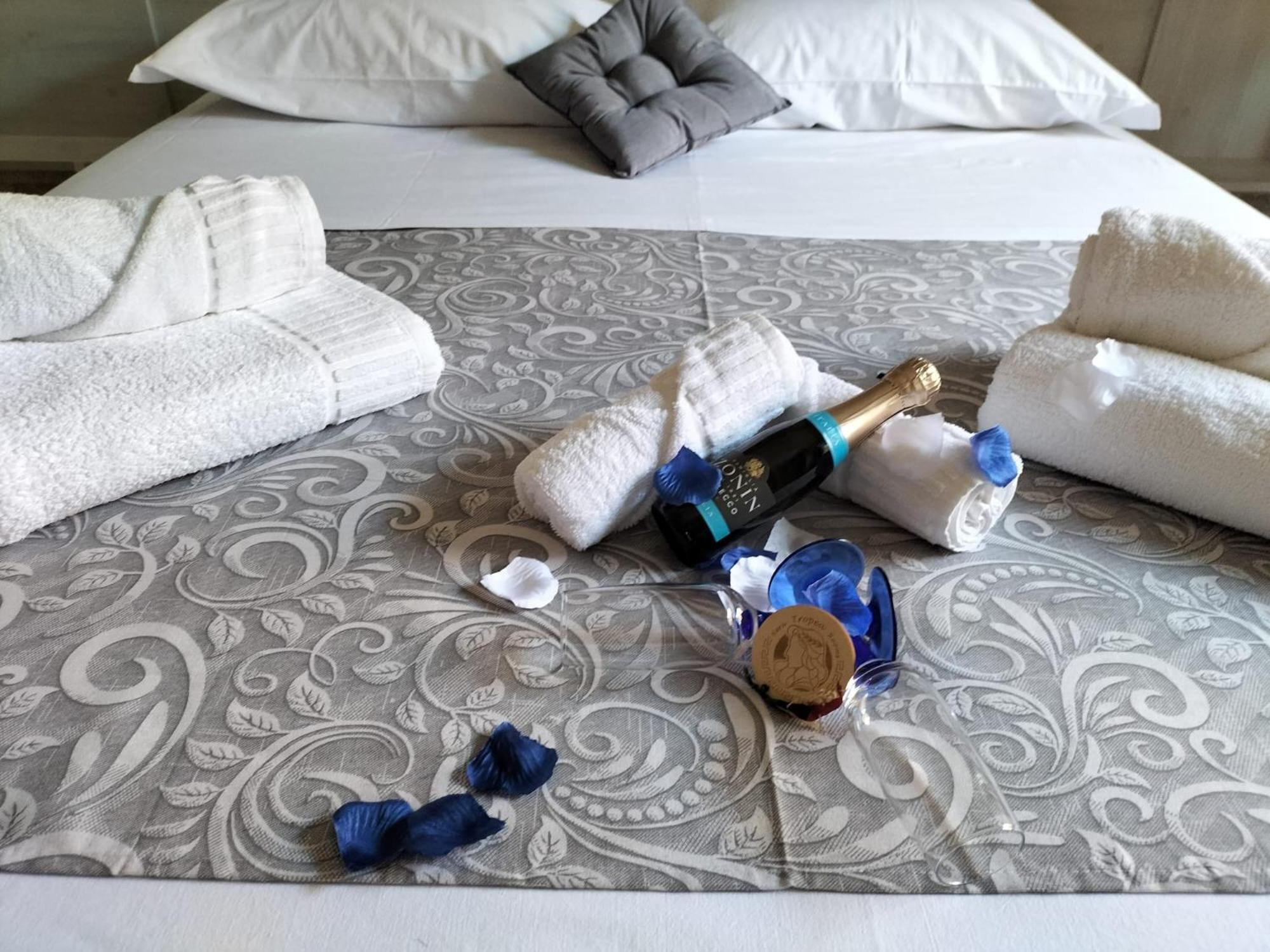 Hera Tropea Rooms Экстерьер фото